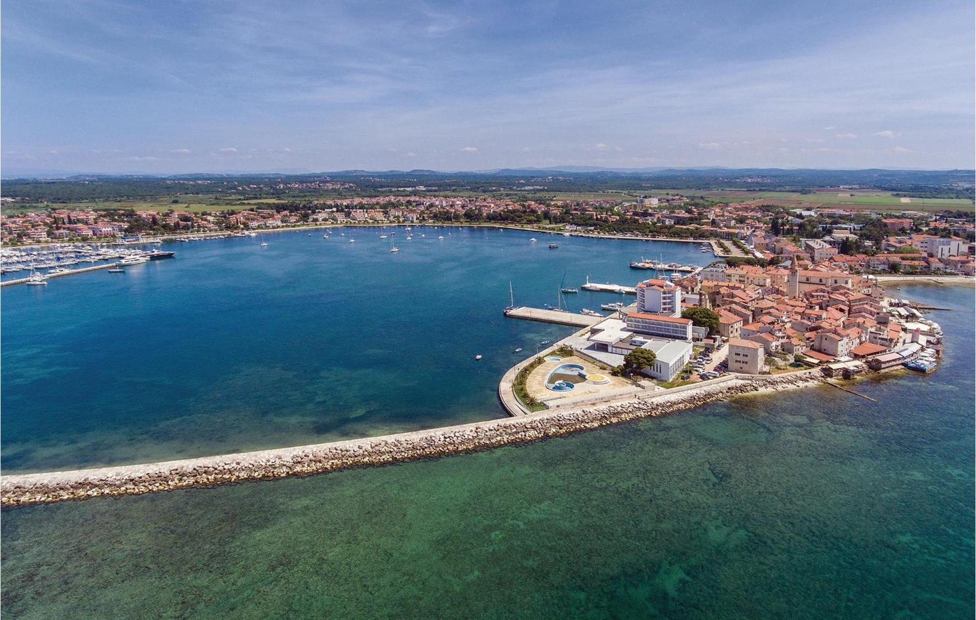 Lovely Apartment In Umag With Kitchen Dış mekan fotoğraf