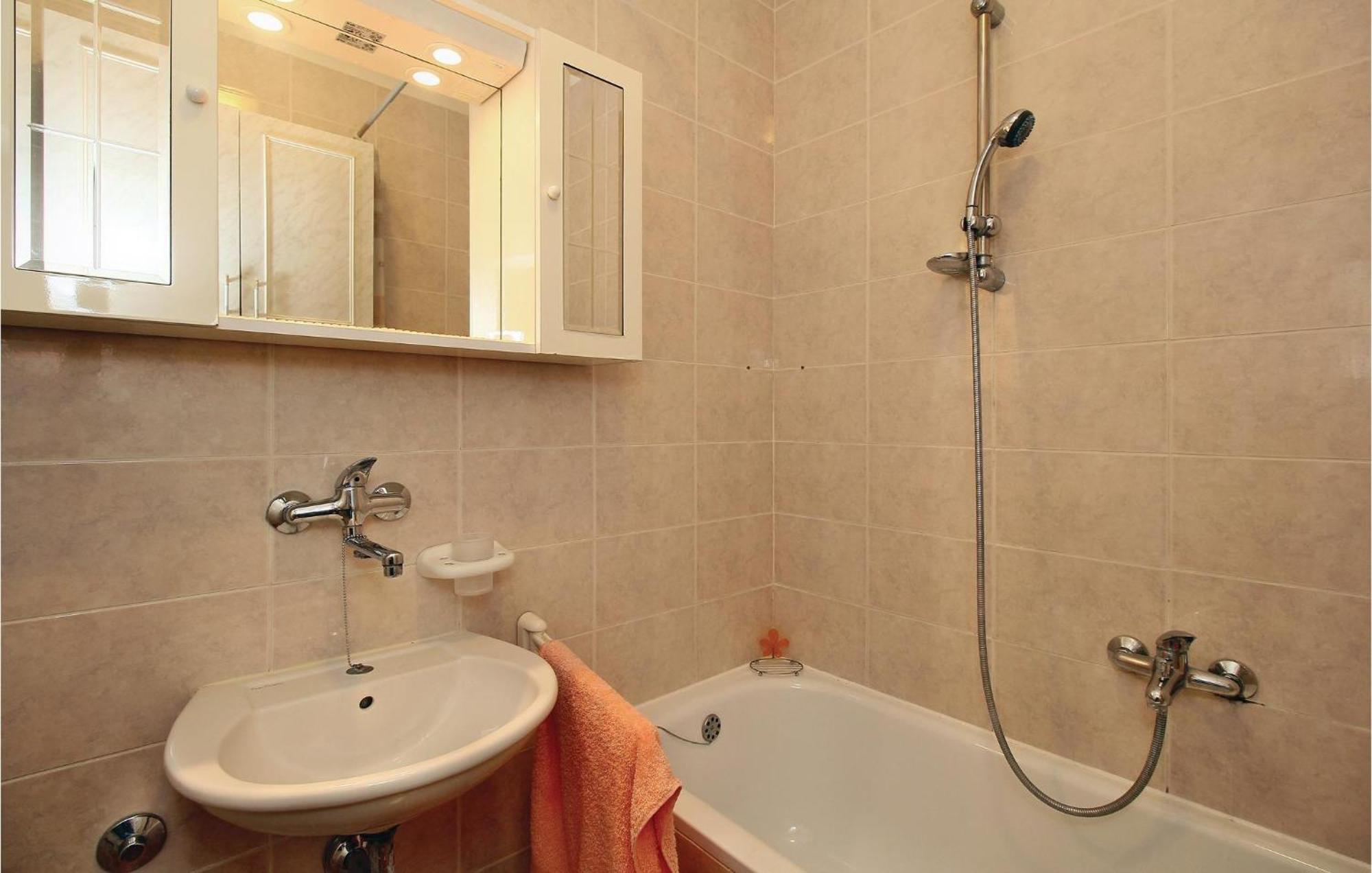 Lovely Apartment In Umag With Kitchen Dış mekan fotoğraf