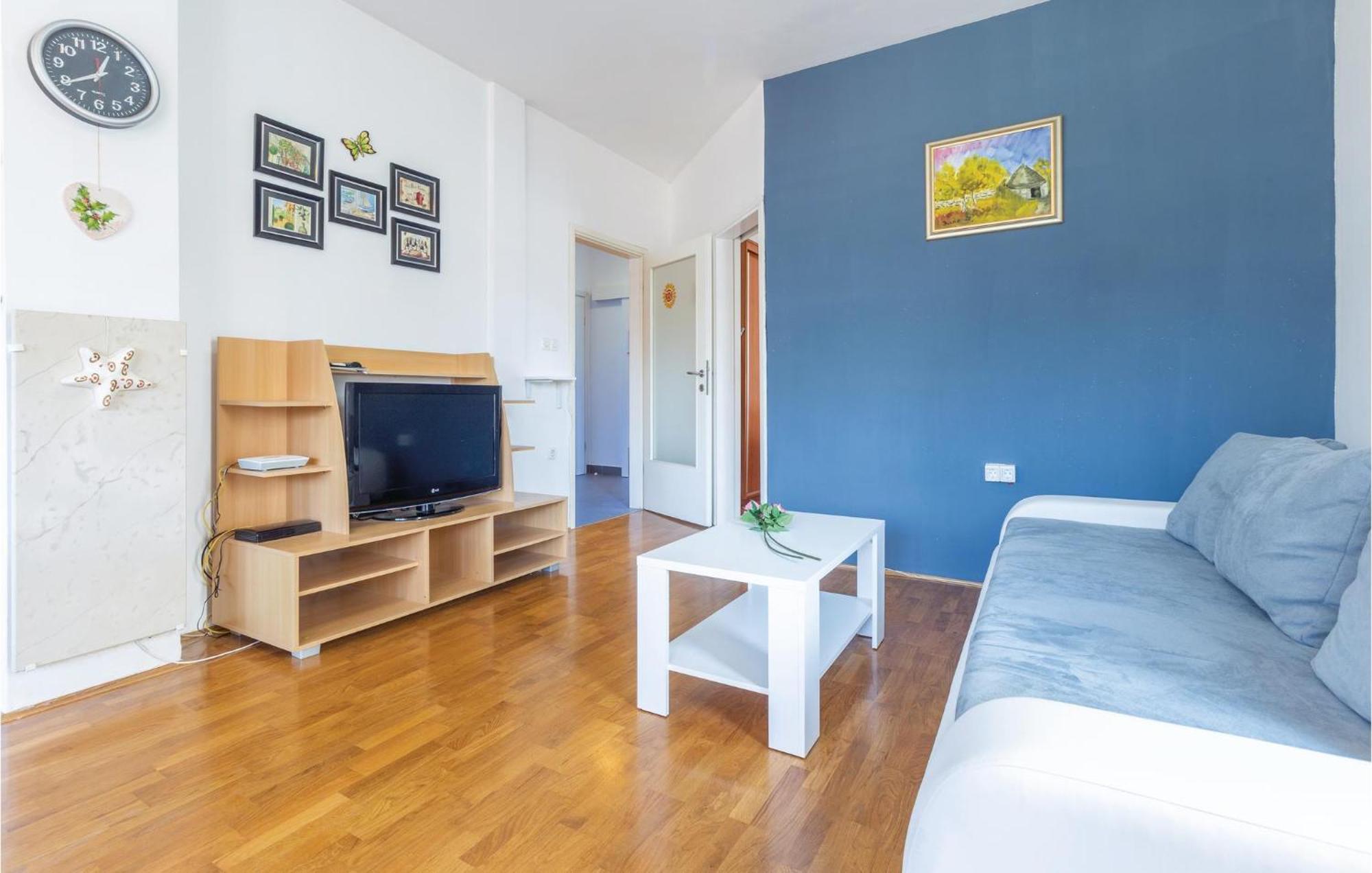 Lovely Apartment In Umag With Kitchen Dış mekan fotoğraf
